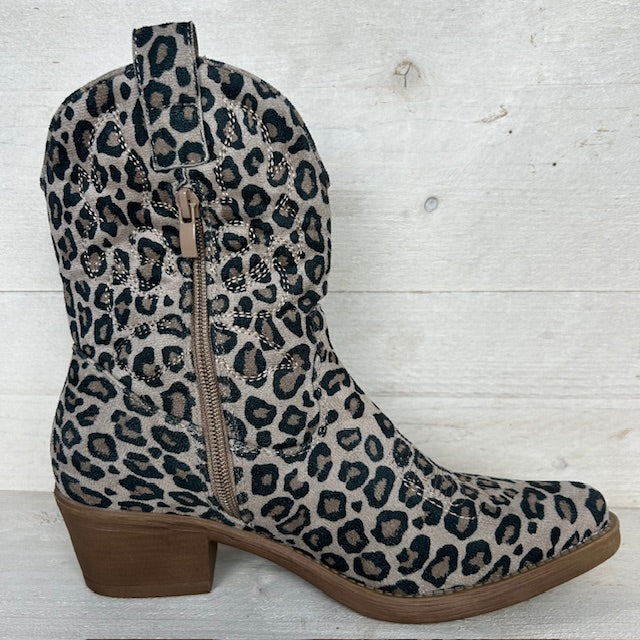 Leuk cowboylaarsje met leopard print