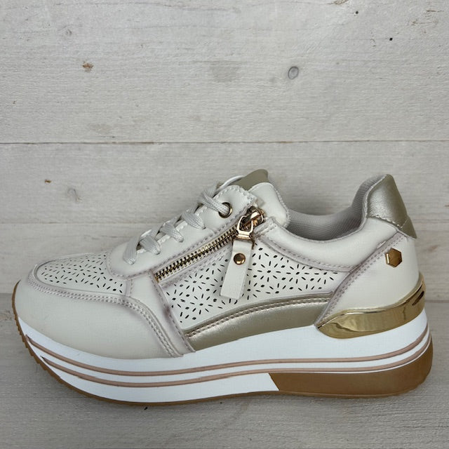 Leuke sneakers met instaprits beige