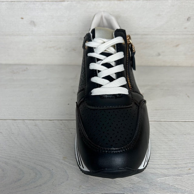 Leuke sneakers met instaprits zwart