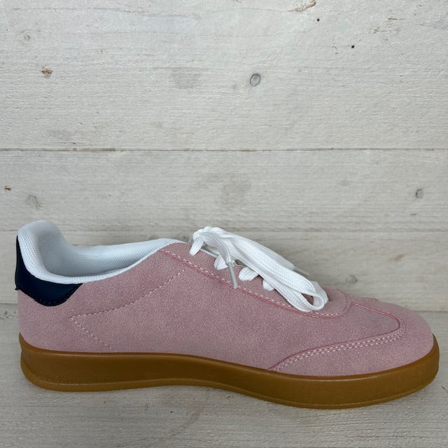 Lage sneaker met retrozool roze