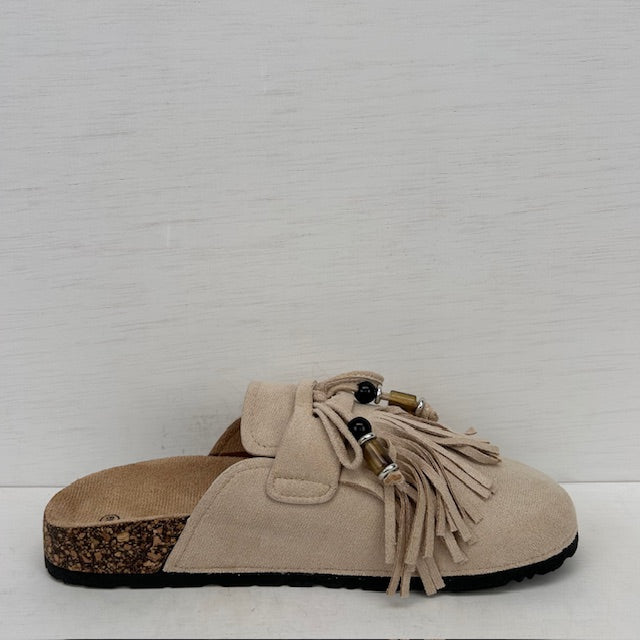 Instap slippers met franjes beige