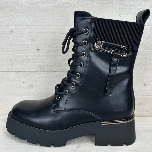 Stoere leatherlook veterboots met leuk detail