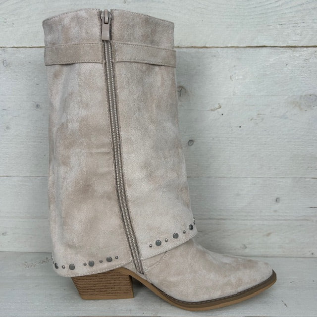 Cowboylaars met fraai afgewerkte flap beige