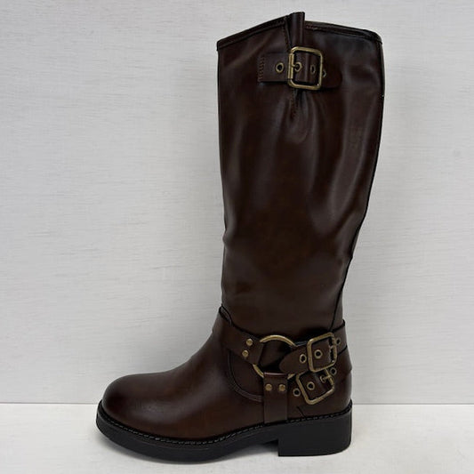 Hoge leatherlook laars met siergespjes bruin