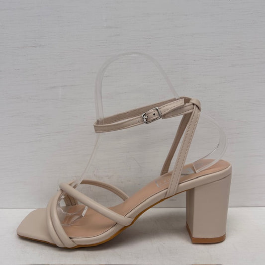 Leuke sandalen met blokhak beige