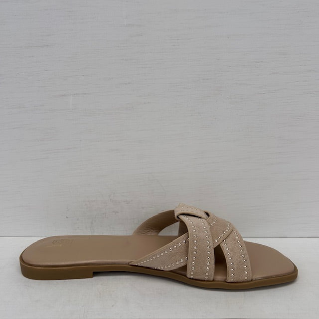Geweldige slippers met leuk design beige