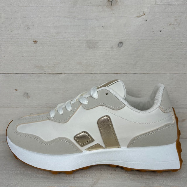 Sneaker met fraaie afwerking beige