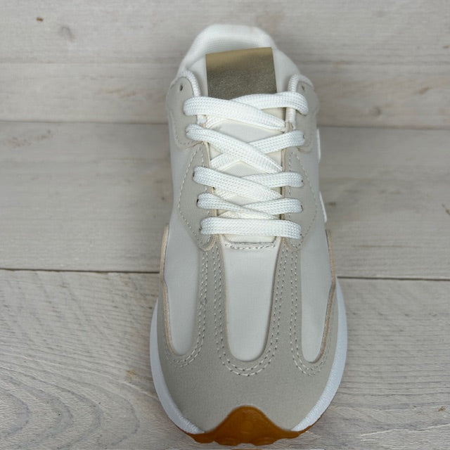 Sneaker met fraaie afwerking beige