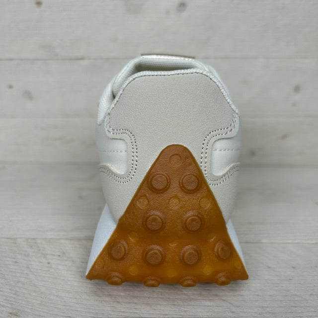 Sneaker met fraaie afwerking beige