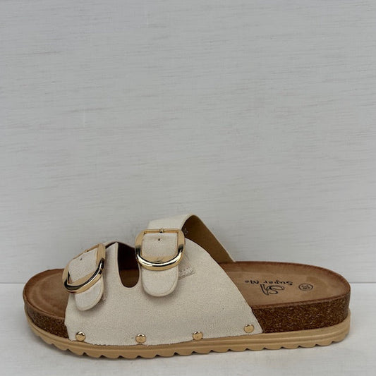 Geweldige sandalen met gespjes beige