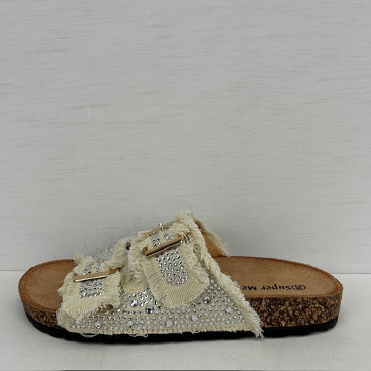Leuke sandalen met shiny afwerking beige