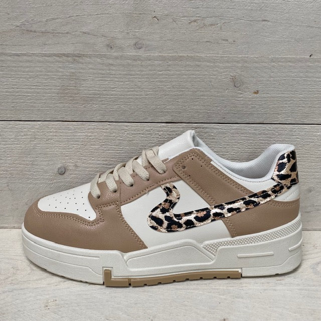 Sneakers beige met leopardprint streep