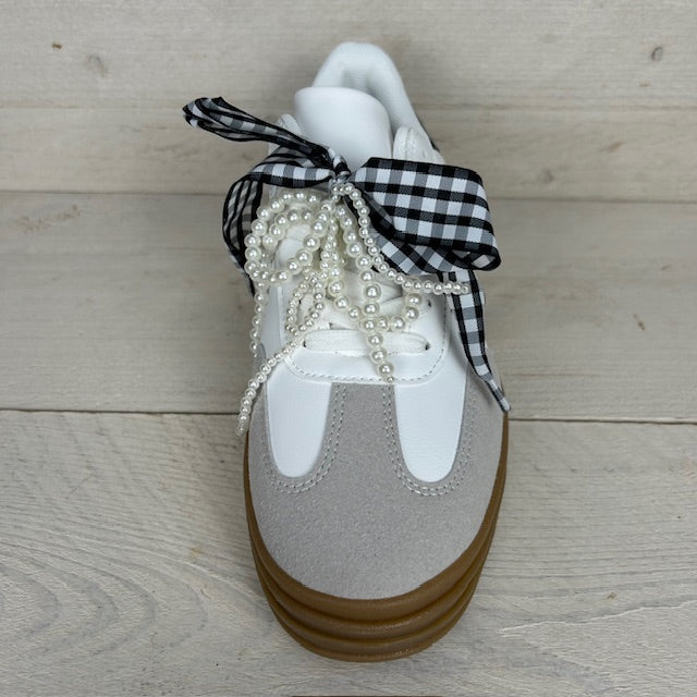 Retro sneaker met leuke afwerking wit