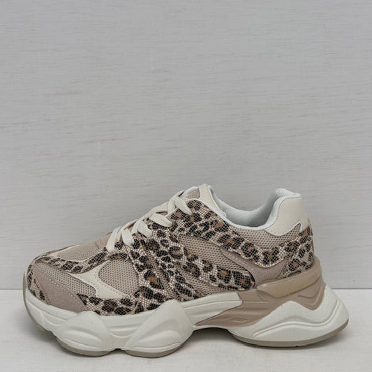 Stoere sneakers met trendy zool panter