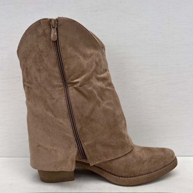 Suèdine cowboylaarzen met flap en franjes khaki
