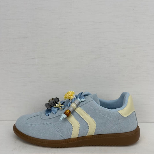 Geweldige retro sneakers met leuk design blauw