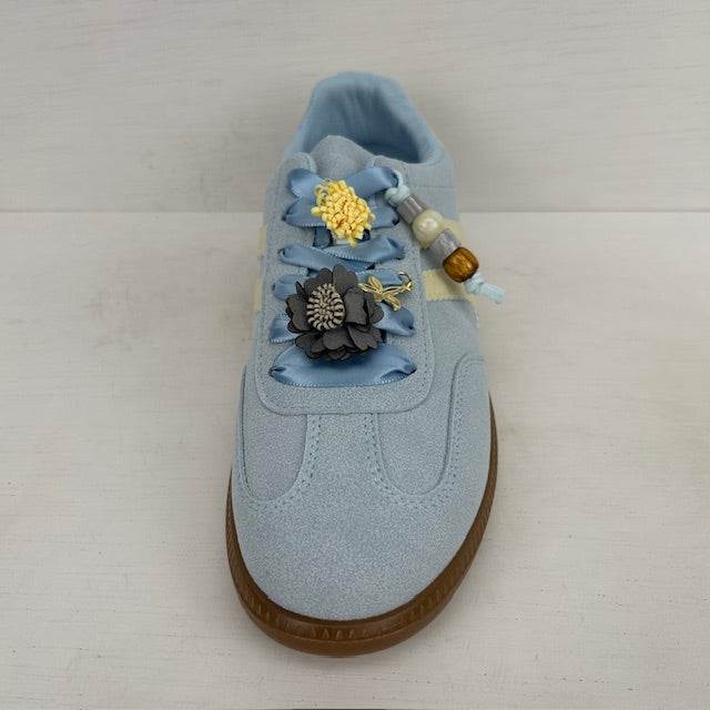 Geweldige retro sneakers met leuk design blauw