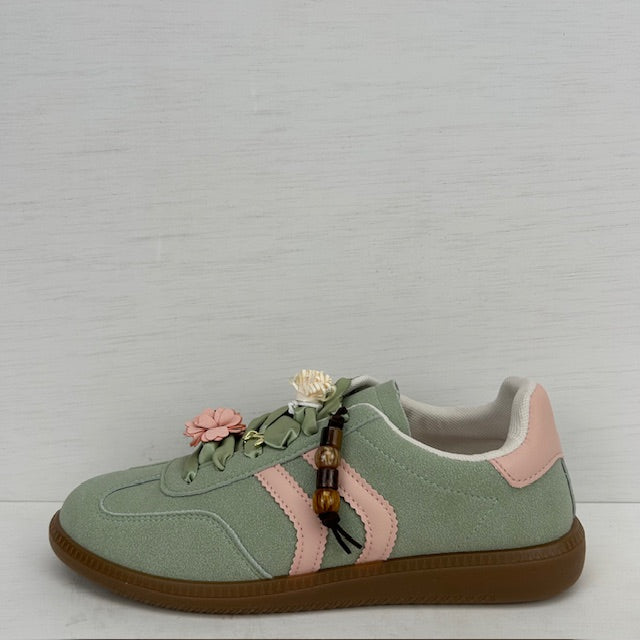 Geweldige retro sneakers met leuk design groen