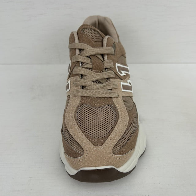 Sportieve sneakers met stoere zool bruin