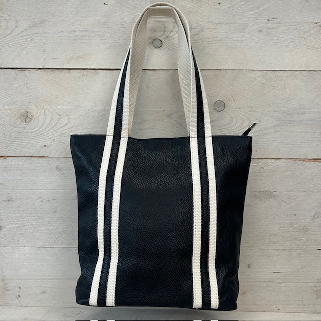 Real leather shopper met leuke band zwart