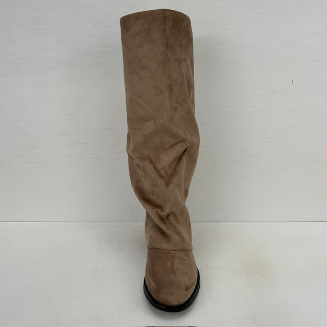 Geweldige suèdine laarzen met flap taupe