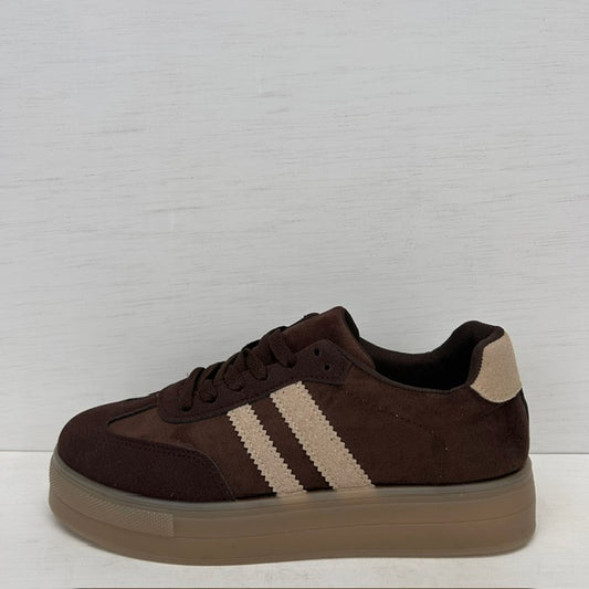 Leuke sneakers met retrozool bruin