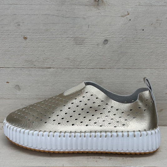Instapsneakers met gaatjes motief goud