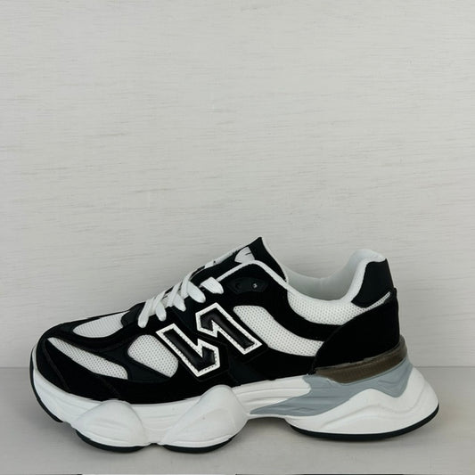 Trendy sneakers met sportieve look wit zwart (Verkrijgbaar van maat 40 t/m maat 45)
