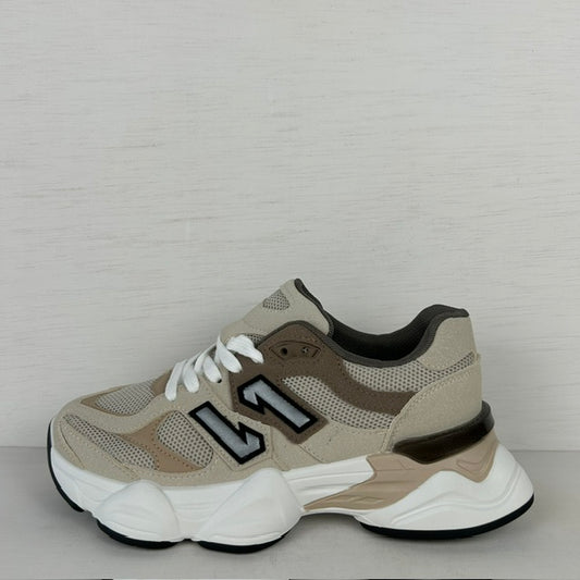 Trendy sneakers met sportieve look beige (Verkrijgbaar van maat 36 t/m maat 45)