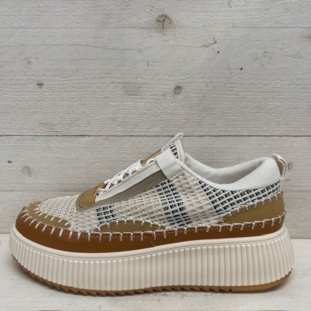 Leuke sneakers met ribbelzool beige