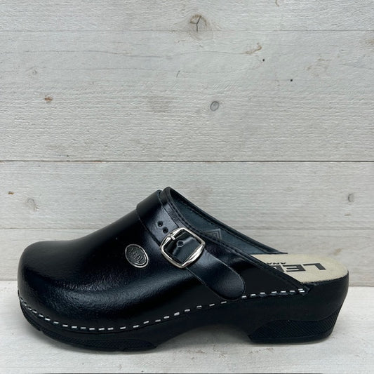 Medische klompen zwart met gesp