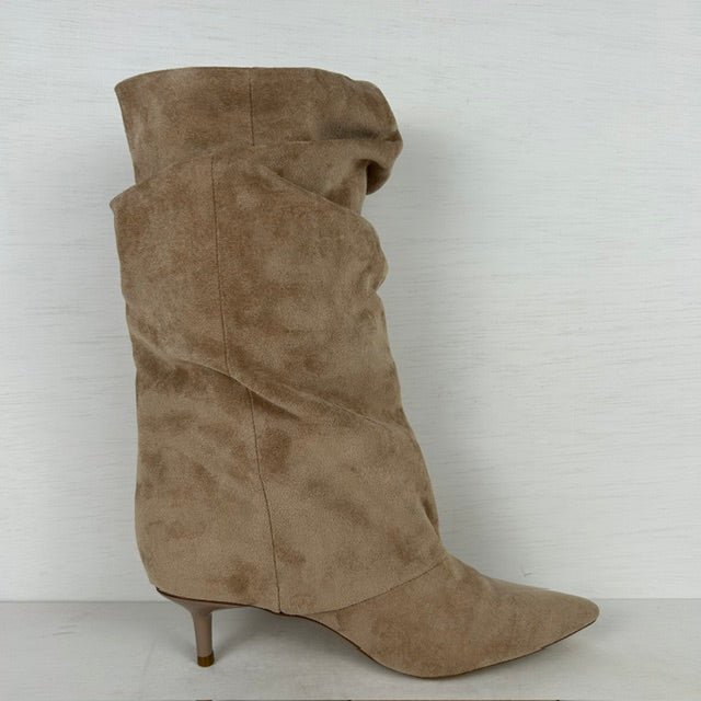 Slouchy laarzen met naaldhakje beige