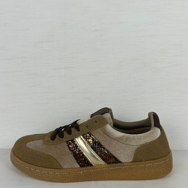 Leuke retro sneakers met strepen taupe