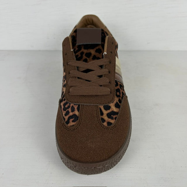 Leuke retro sneakers met strepen panter