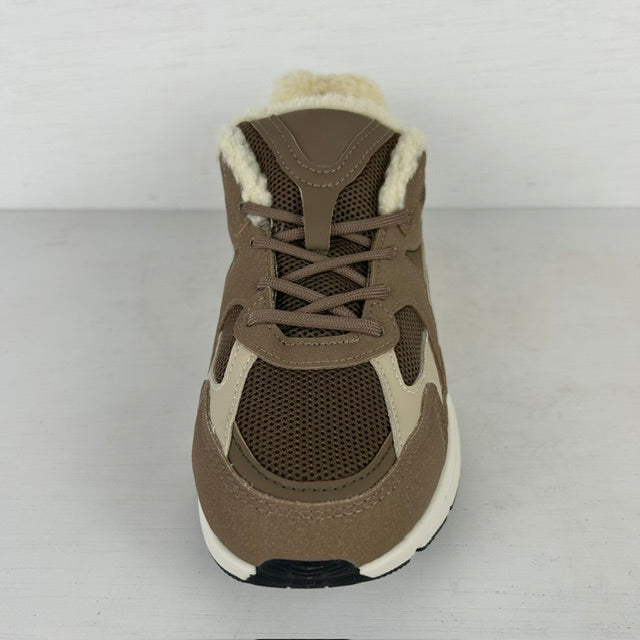 Trendy sneakers met teddy randje lichtbruin