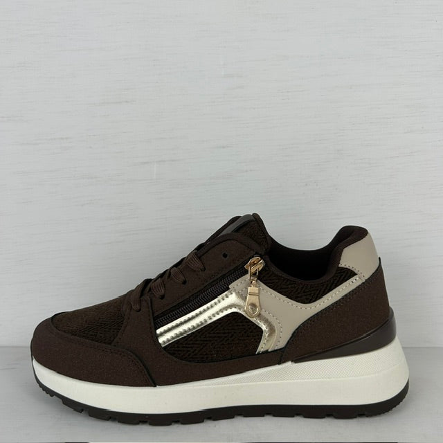 Leuke sneakers met ritsje bruin
