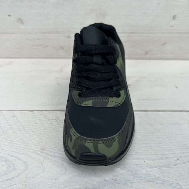 Kids gave air sneakers camouflage