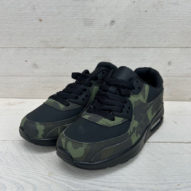 Kids gave air sneakers camouflage