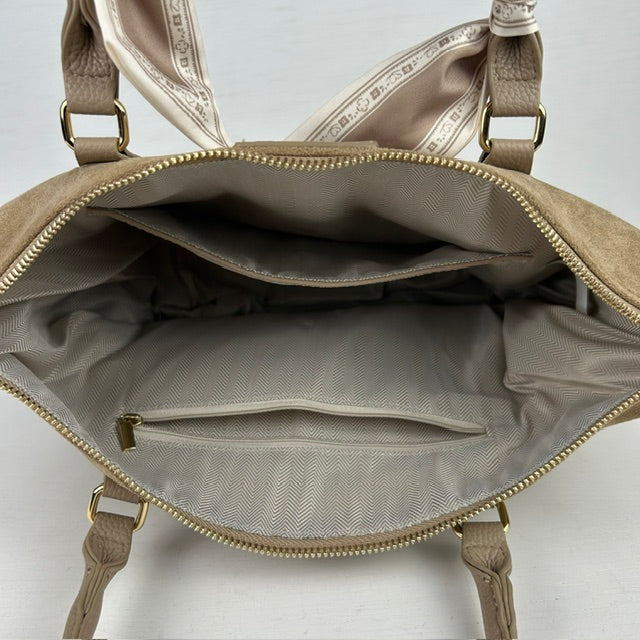 Suèdine handtas met sjaaltje khaki