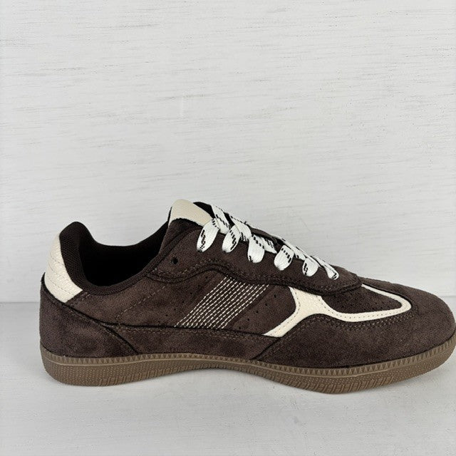 Casual retro sneaker bruin