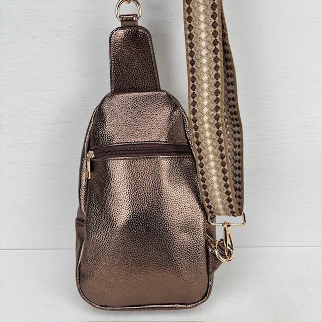 Crossbody bronze