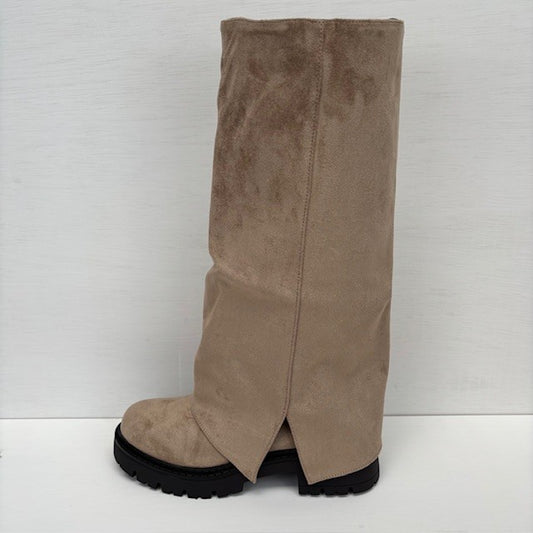 Hoge suedine boots met flap khaki