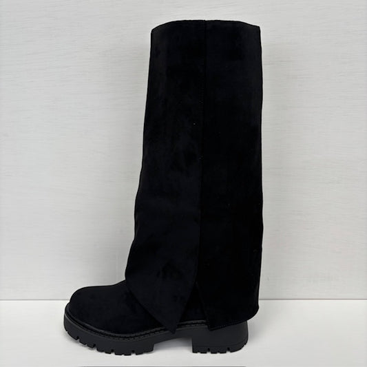 Hoge suedine boots met flap zwart