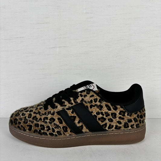 Retro sneakers leopard